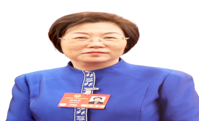 【两会关注】徐凤芹：我愿做中医药事业点灯人